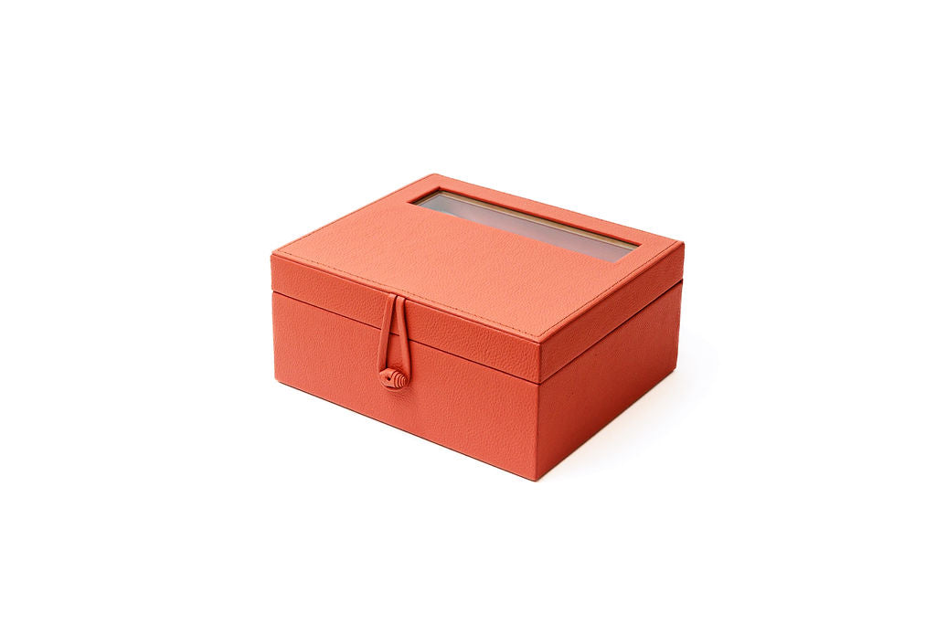 Caja Cubilete, Cartas y Domino