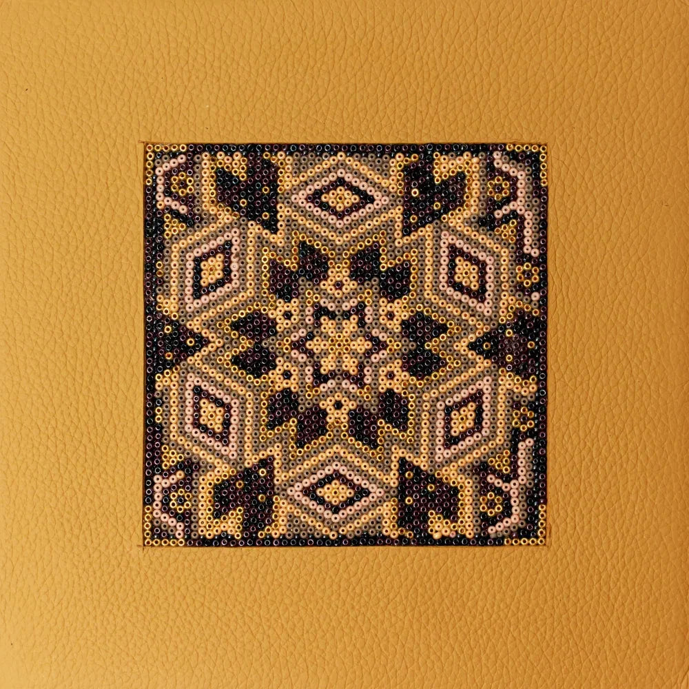 Caja de Té Nudo 9 Div con Huichol Huichol / Mostaza Té