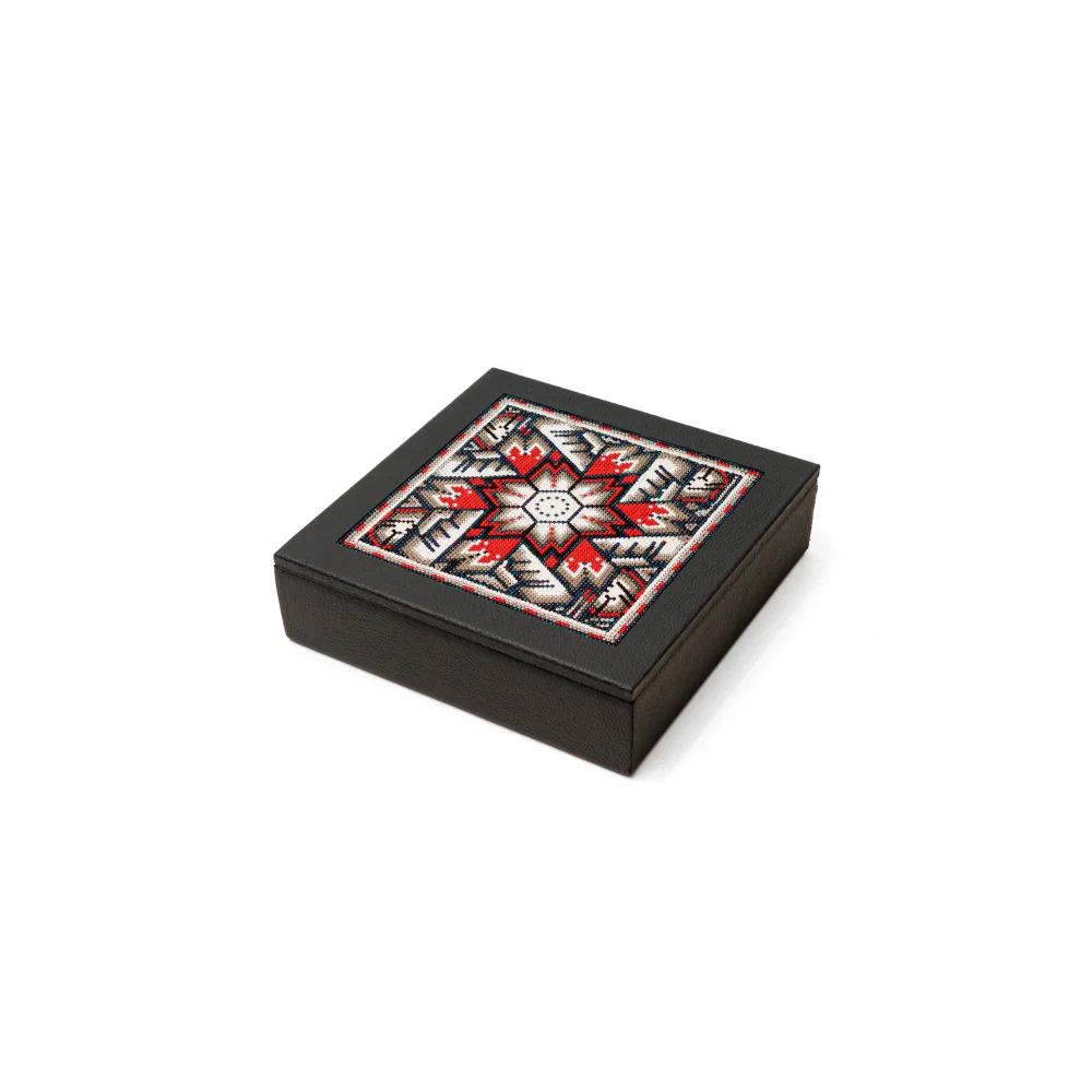 Caja Cuadrada Grande con Huichol