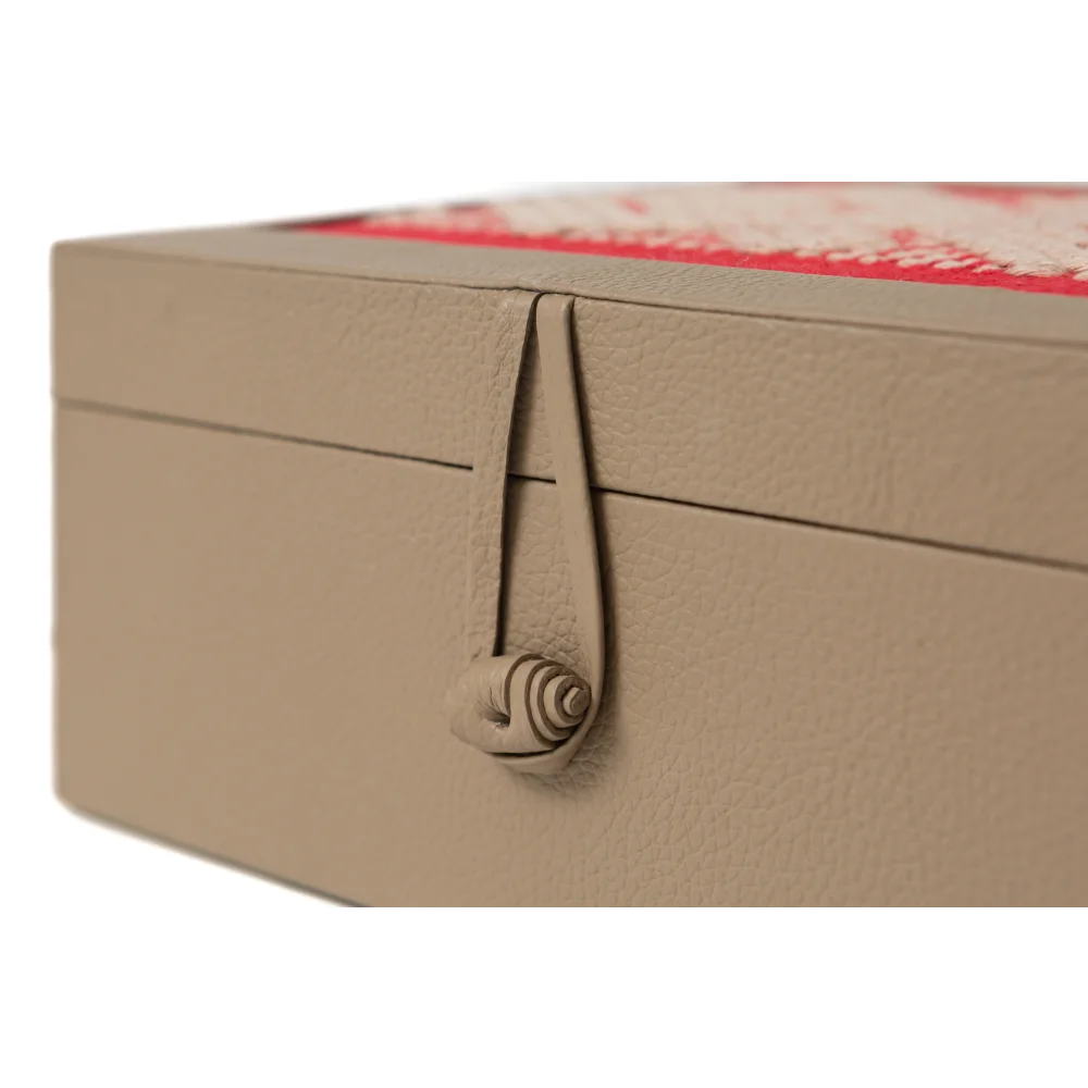 Caja Cubilete Cartas y Domino con Telar - Juegos