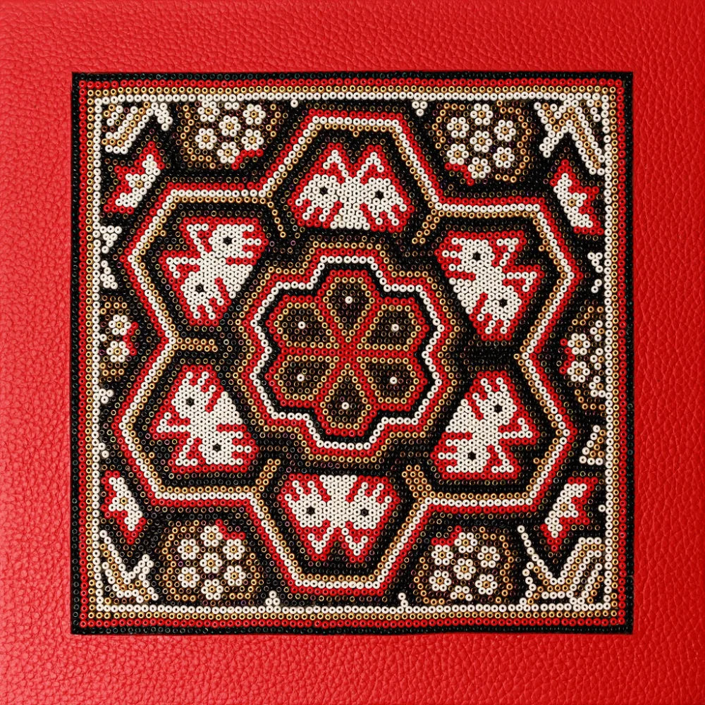 Caja de Nespresso 30 Capsulas Vertuo con Huichol - Rojo Ferrari / Herraje - Té