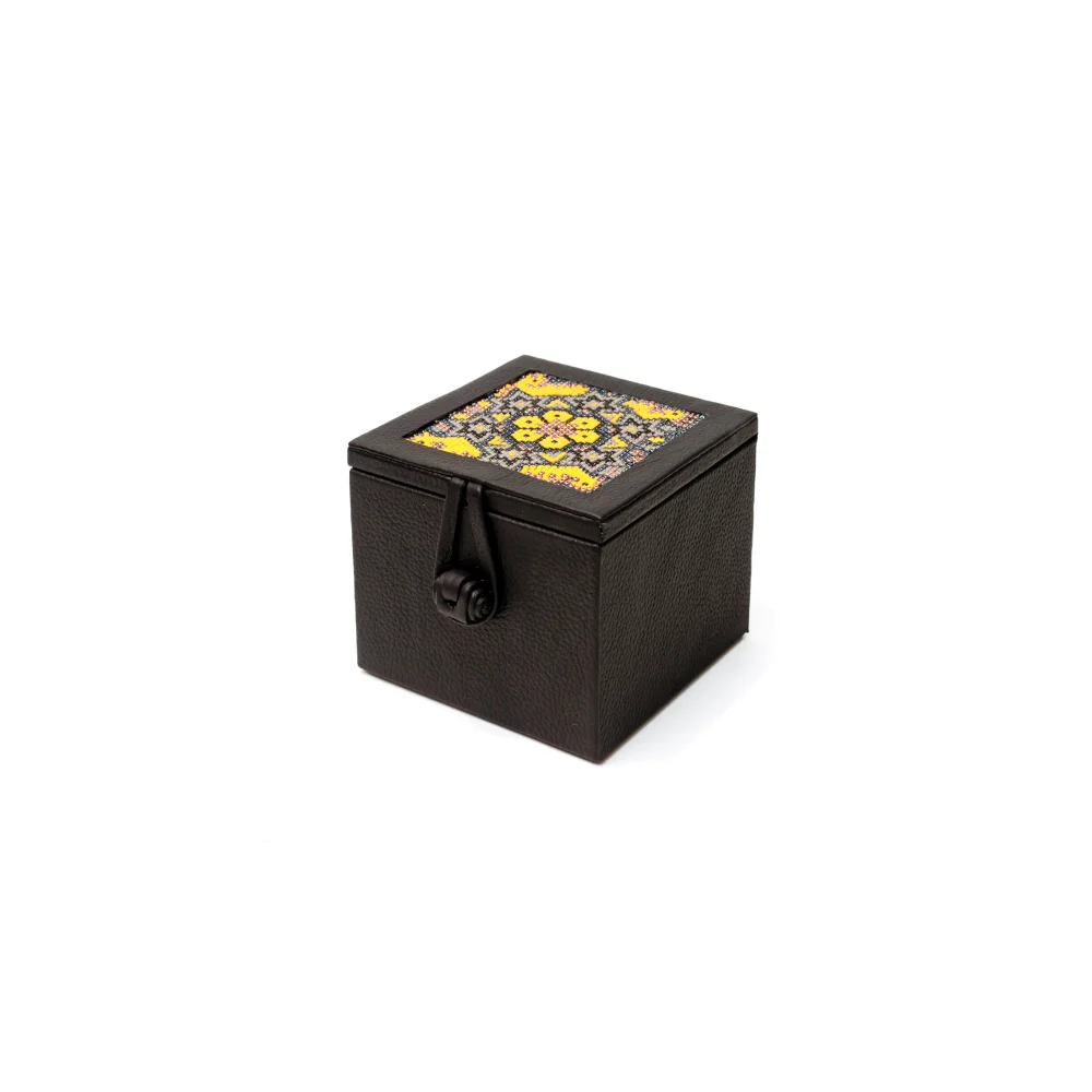 Caja de Té Nudo 1 Div con Huichol Negro Té