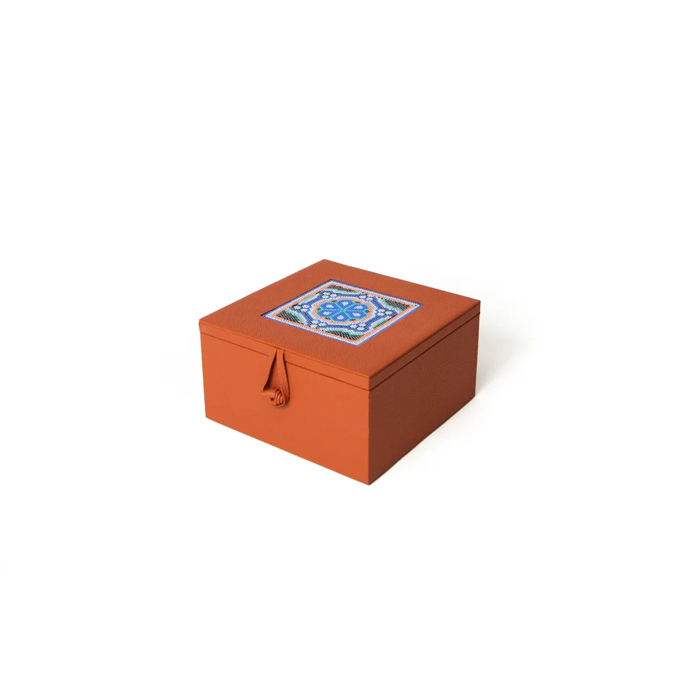 Caja de Té Nudo 4 Div con Huichol - Té