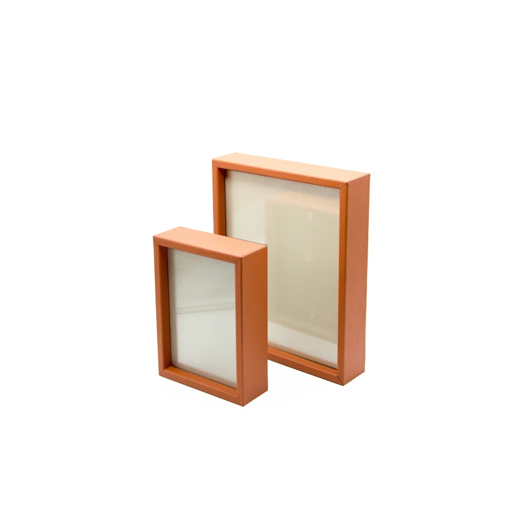 Marco Profundo Delgado - 8 x 10 in / Rojo Ferrari - Marcos