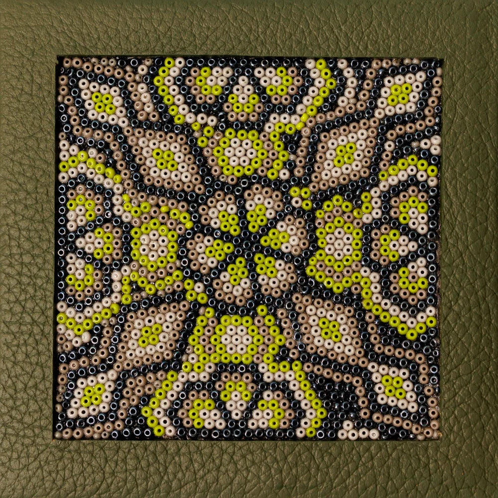 Caja Cuadrada Mediana con Huichol