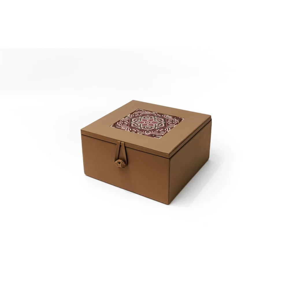Caja de Té Nudo 4 Div con Huichol - Taupe / Huichol - Té