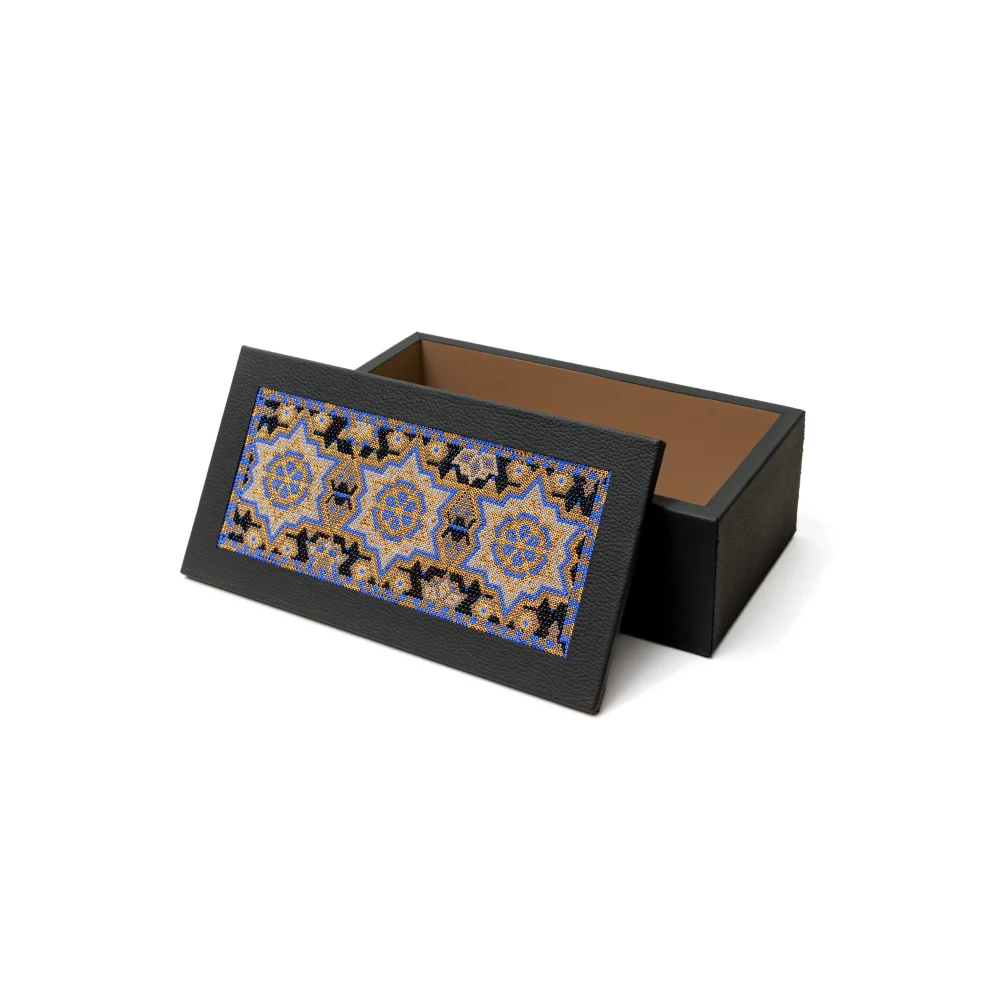 Caja Rectangular Grande con Huichol - Negro