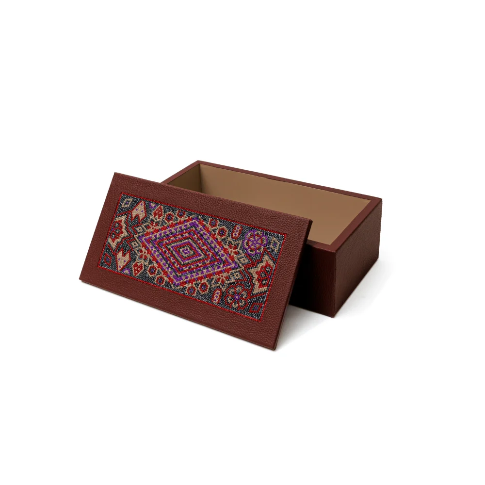 Caja Rectangular Grande con Huichol